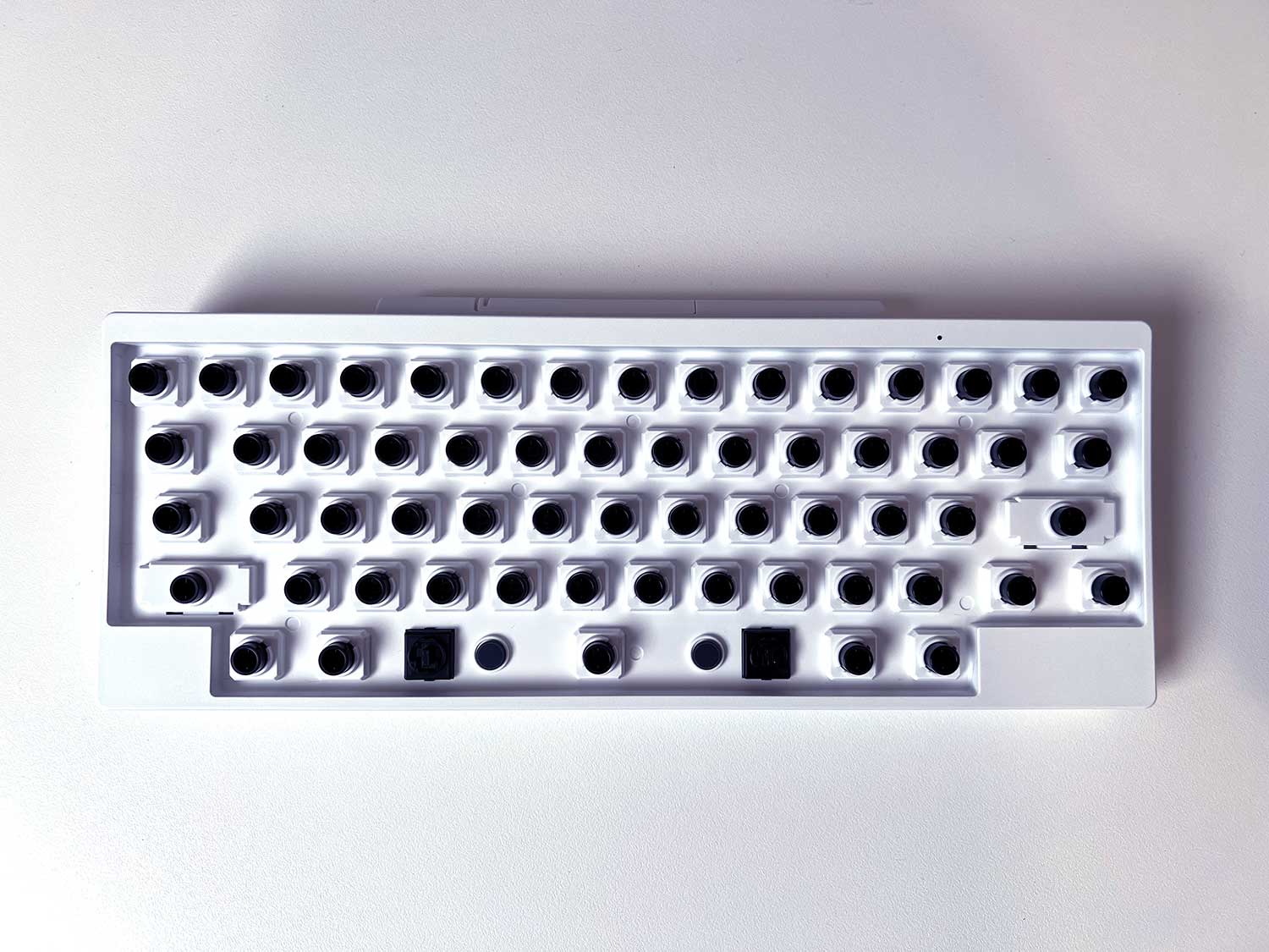 HHKB のキーキャップを全て外した姿 HHKB のキーキャップを全て外した姿